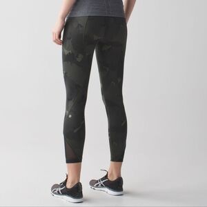 Lululemon Inspire Tight II Full-On Luxtreme (Mesh) Palm Party Gator Green Black